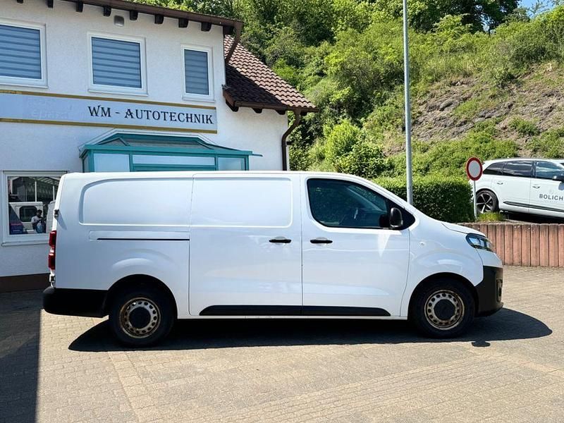 Gebraucht Opel Vivaro Selection 122 PS (89 kW) 2020 Weiß Van / Kleinbus