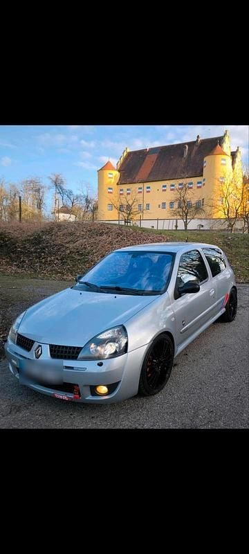 Silber Gebraucht 2002 Renault Clio II R.S. Kleinwagen | 8.499 € (Fairer Preis) - Bild 1/4