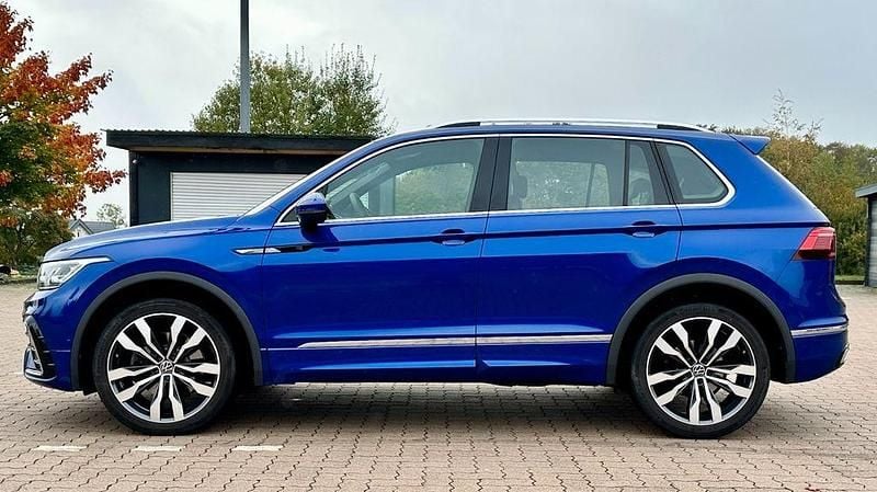 Blau Gebraucht 2022 VW Tiguan R-line SUV | 31.900 € (Guter Preis) - Bild 1/4