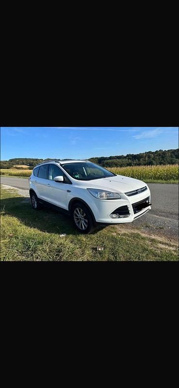 Weiß Gebraucht 2014 Ford Kuga SUV | 5.650 € (Superpreis) - Bild 1/4