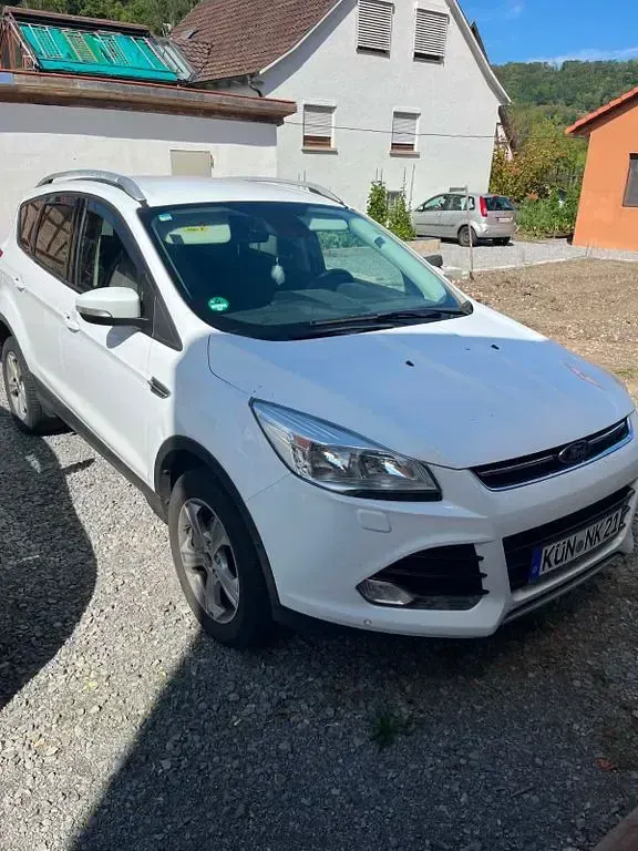 Gebraucht Ford Kuga SYNC Edition 150 PS (110 kW) 2016 Weiß SUV