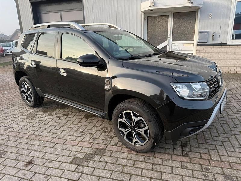 Gebraucht Dacia Duster Celebration 116 PS (85 kW) 2021 Schwarz SUV