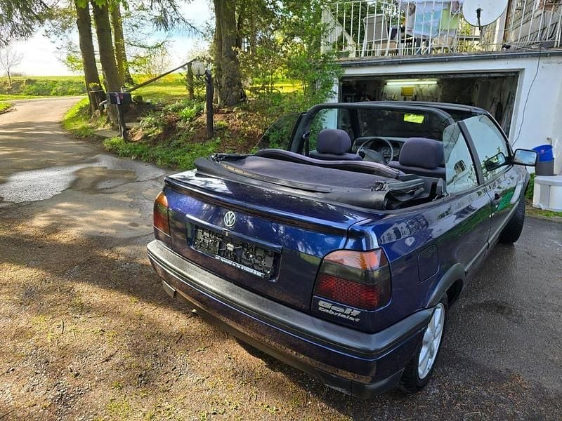 Gebraucht VW Golf Cabriolet 90 PS (66 kW) 1994 Blau Cabrio