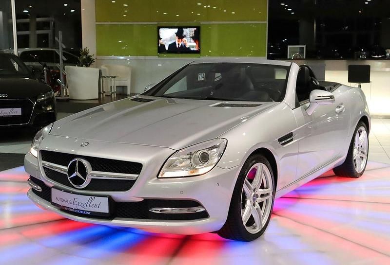 Silber Gebraucht 2012 Mercedes SLK200 Cabrio | 17.850 € - Bild 1/4