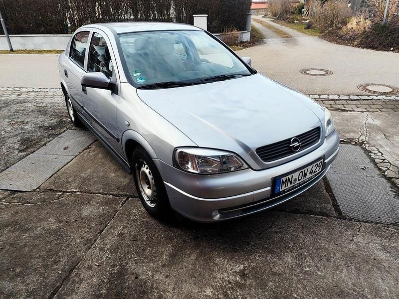 Gebraucht Opel Astra 84 PS (61 kW) 2002 Blau Limousine