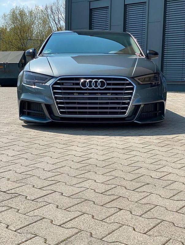 Gebraucht Audi A3 Ambiente 190 PS (139 kW) 2016 Grau Limousine