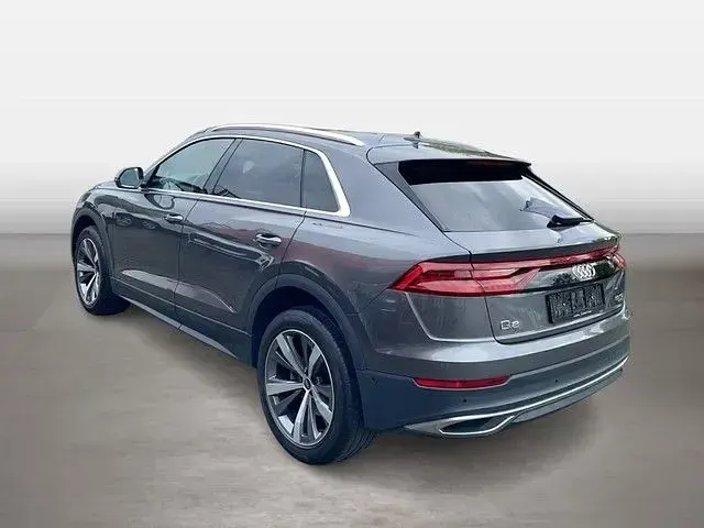 Gebraucht Audi Q8 Ambiente 286 PS (210 kW) 2022 Samuraigrau metallic SUV