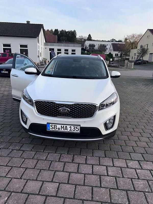 Weiß Gebraucht 2016 Kia Sorento SUV | 17.300 € (Fairer Preis) - Bild 1/4