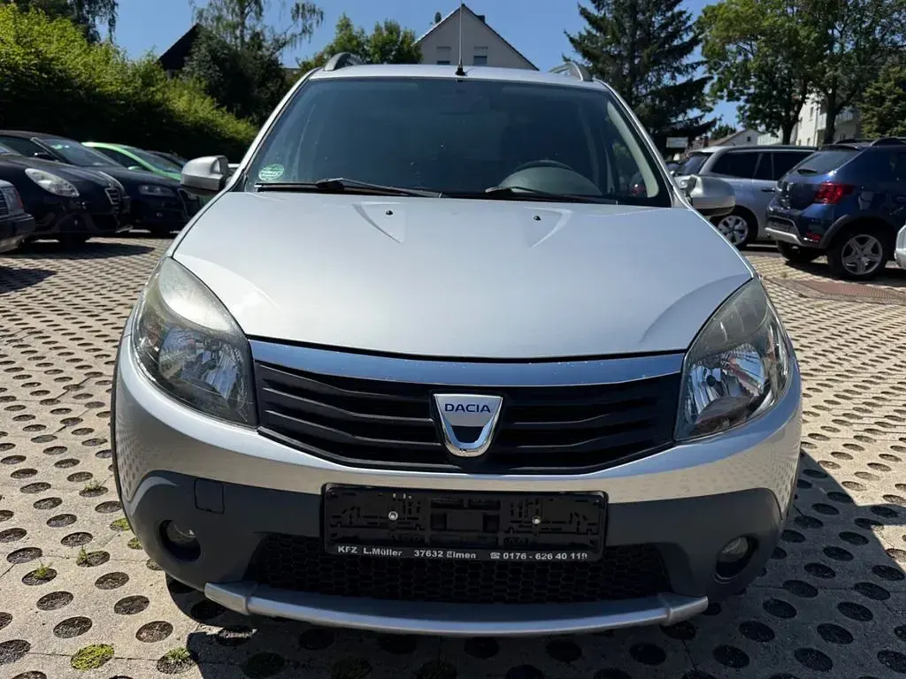 Gebraucht Dacia Sandero Stepway 87 PS (63 kW) 2010 Silber Limousine