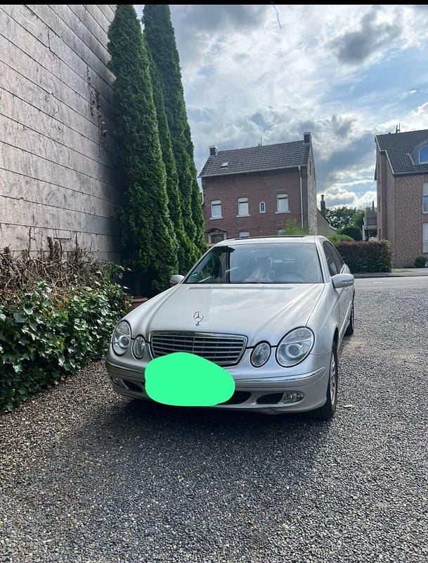 Gebraucht 2002 Mercedes E240 Limousine | 3.900 € (Guter Preis) - Bild 1/4