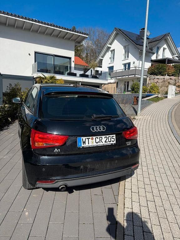 Gebraucht Audi A1 Sportback 95 PS (69 kW) 2018 Schwarz Kleinwagen