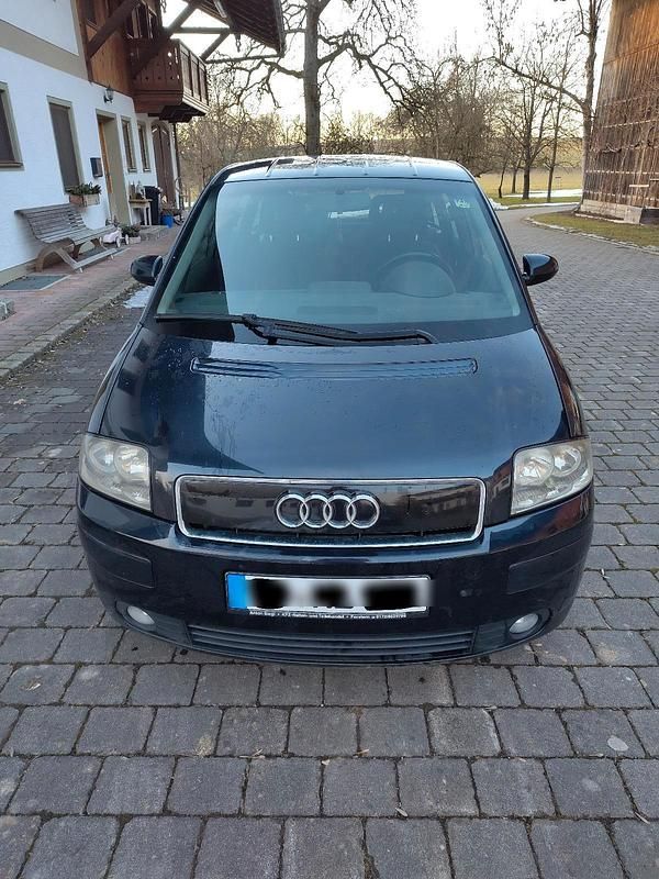 Blau Gebraucht 2001 Audi A2 Kleinwagen | 999 € (Guter Preis) - Bild 1/4
