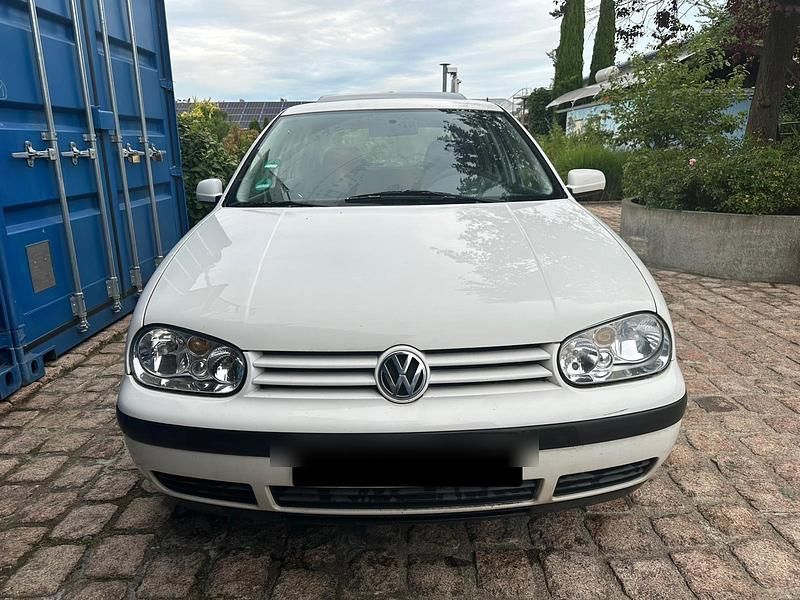 Weiß Gebraucht 1998 VW Golf IV Limousine | 650 € (Superpreis) - Bild 1/4