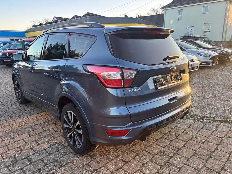 Gebraucht Ford Kuga ST-Line 150 PS (110 kW) 2019 Blau SUV