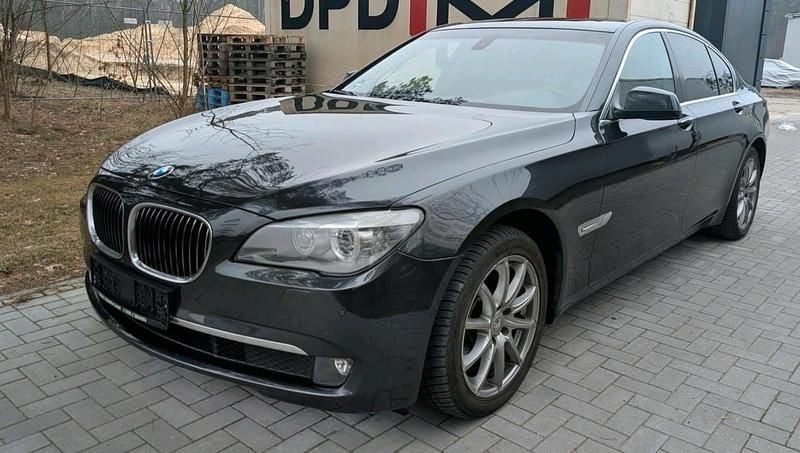 Gebraucht BMW 730 245 PS (180 kW) 2009 Grau Limousine