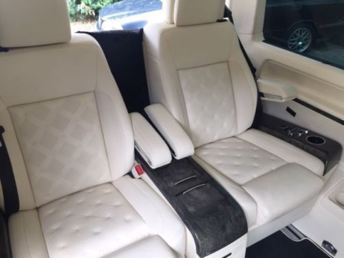 Verkauft Vw Multivan Business Bentley Gebraucht 13 35 000 Km In Munchen
