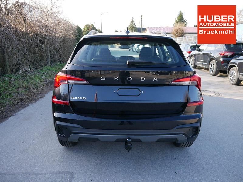Neu Skoda Kamiq Selection 150 PS (110 kW) 2026 Blackmagic perleffekt SUV