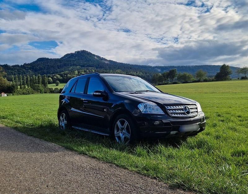 Gebraucht 2007 Mercedes ML320 SUV | 12.999 € (Teuer) - Bild 1/4