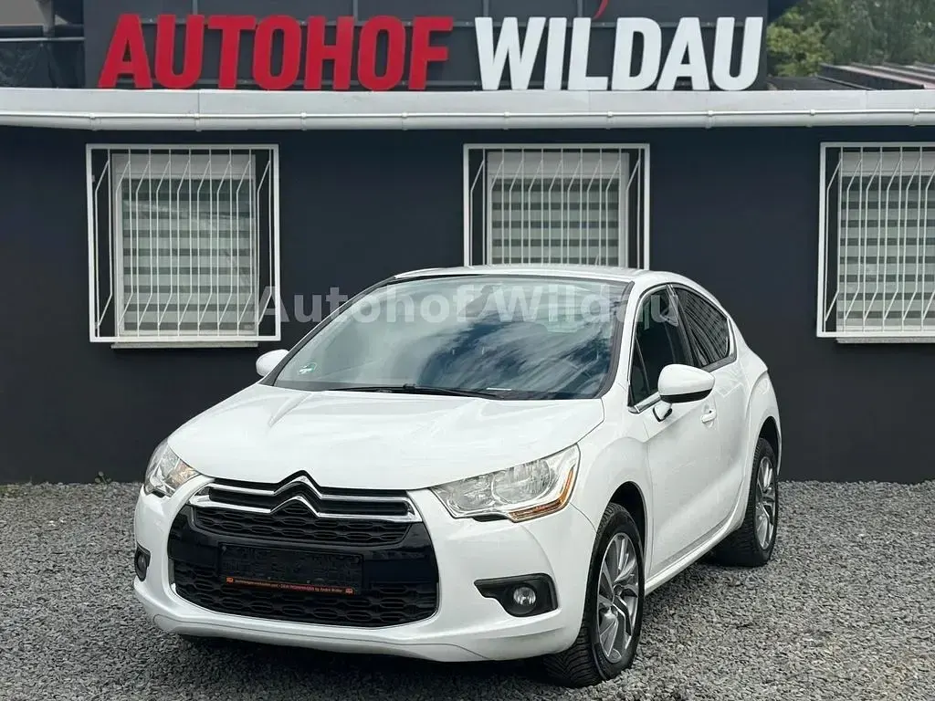 Gebraucht Citroën DS4 So Chic 163 PS (119 kW) 2013 Weiß Kleinwagen