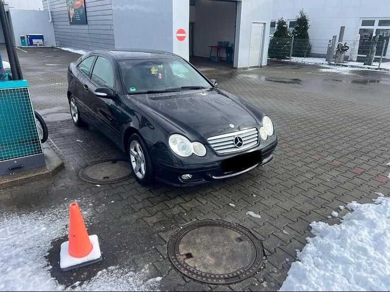 Gebraucht Mercedes CL180 143 PS (105 kW) 2004 Blau Coupé