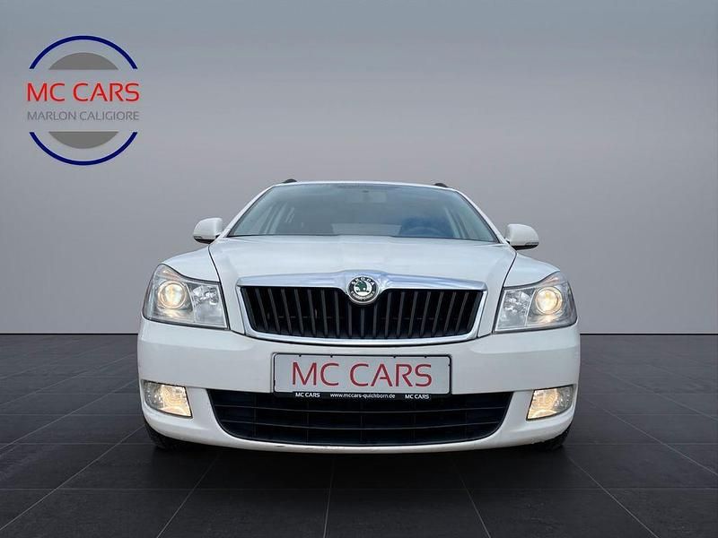 Gebraucht Skoda Octavia Ambiente 105 PS (77 kW) 2009 Weiß Kombi