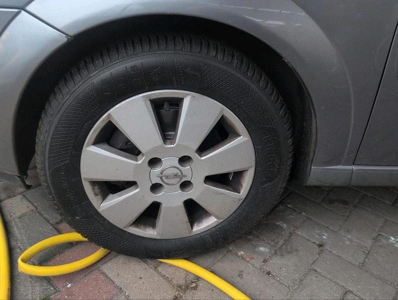 Grau Gebraucht 2003 Opel Meriva Van / Kleinbus | 1.400 € (Guter Preis) - Bild 1/4