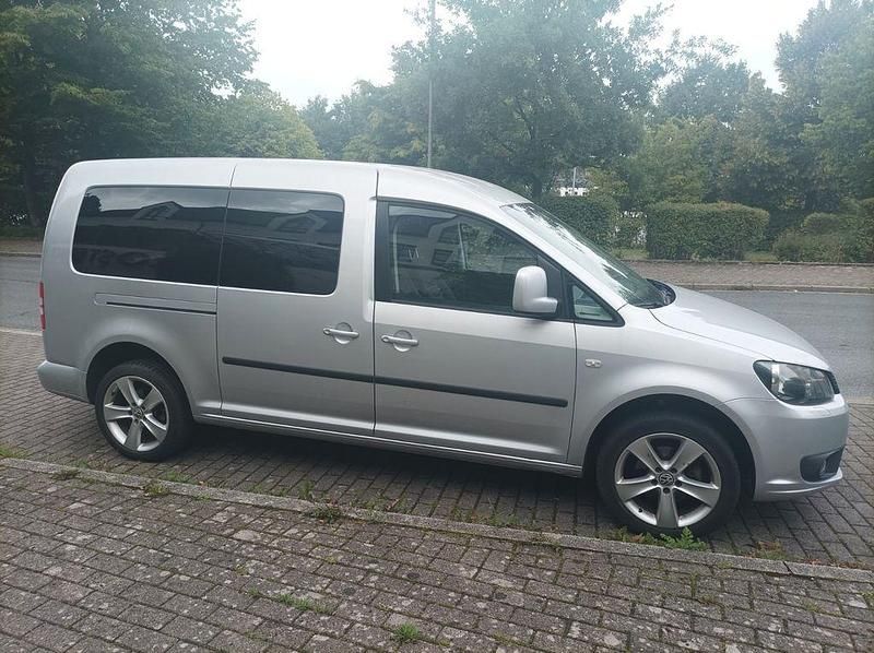 Silber Gebraucht 2012 VW Caddy Maxi Van / Kleinbus | 12.400 € (Fairer Preis) - Bild 1/4