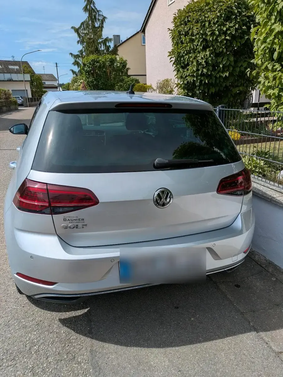 Second-hand VW Golf VII IQ Drive 116 CP (85 kW) 2020 Argintiu Berlinǎ