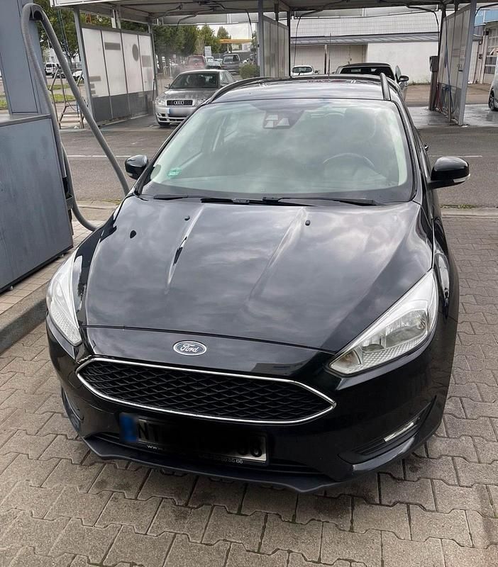 Gebraucht Ford Focus 150 PS (110 kW) 2015 Schwarz Kombi