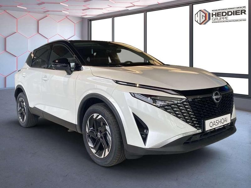 Neu Nissan Qashqai 360º 158 PS (116 kW) 2025 White/black SUV