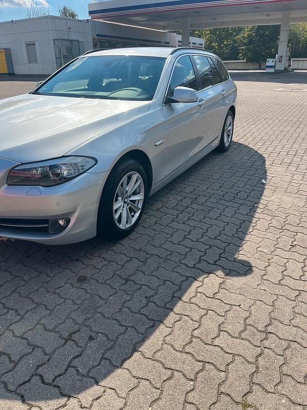Gebraucht BMW 525 218 PS (160 kW) 2012 Silber Kombi