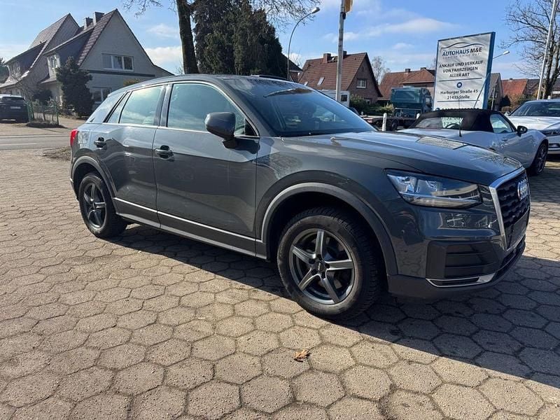 Gebraucht Audi Q2 Basis 116 PS (85 kW) 2017 Grau SUV