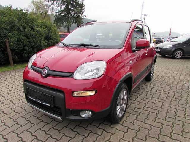 Rot Gebraucht 2015 Fiat Panda 4x4 Rock Kleinwagen | 6.990 € (Fairer Preis) - Bild 1/4