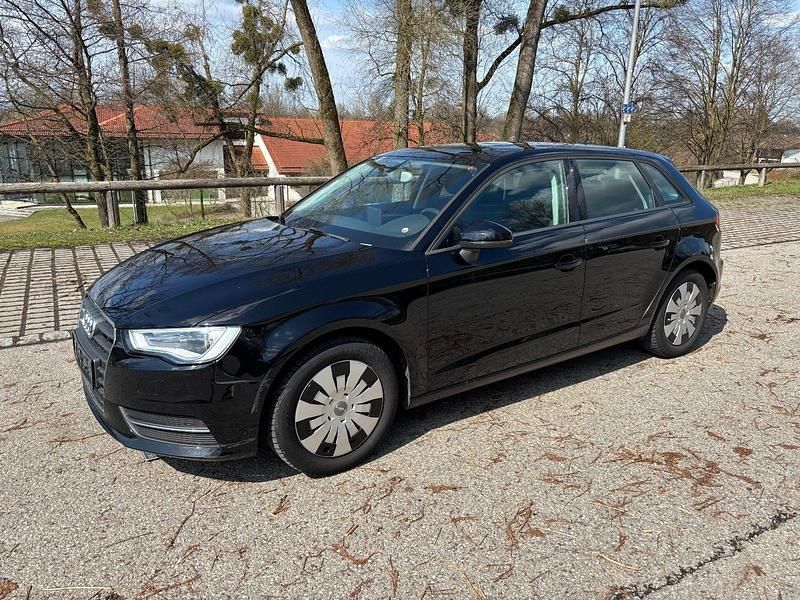 Gebraucht Audi A3 Attraction 122 PS (89 kW) 2013 Schwarz Kombi
