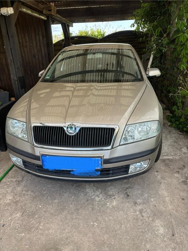 Gold Gebraucht 2004 Skoda Octavia Limousine | 2.000 € (Guter Preis) - Bild 1/3