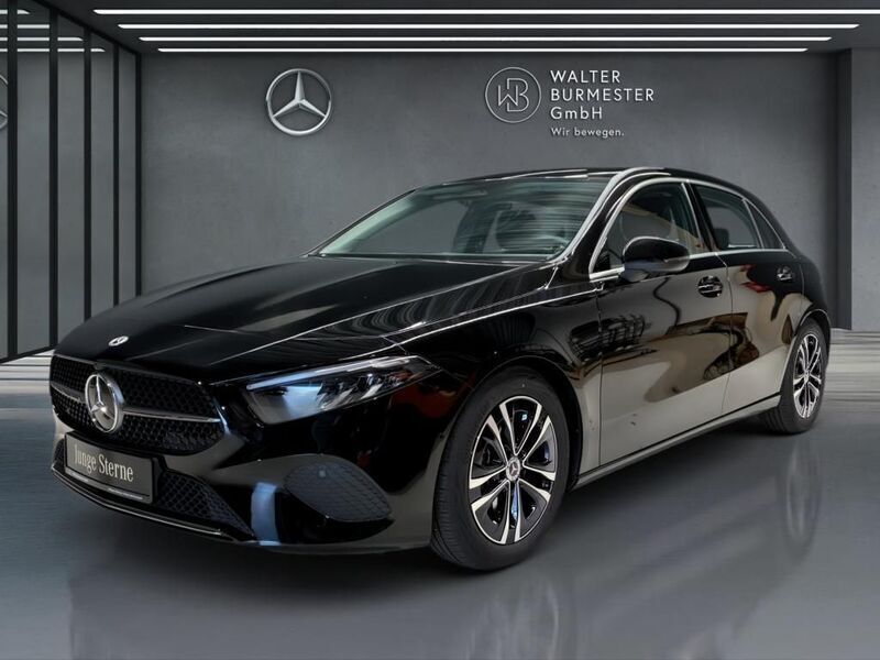 Unilack nachtschwarz Gebraucht 2024 Mercedes A220 Progressive Limousine | 31.890 € (Guter Preis) - Bild 1/4