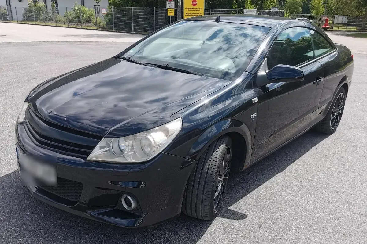 Gebraucht Opel Astra 145 PS (106 kW) 2007 Schwarz Cabrio