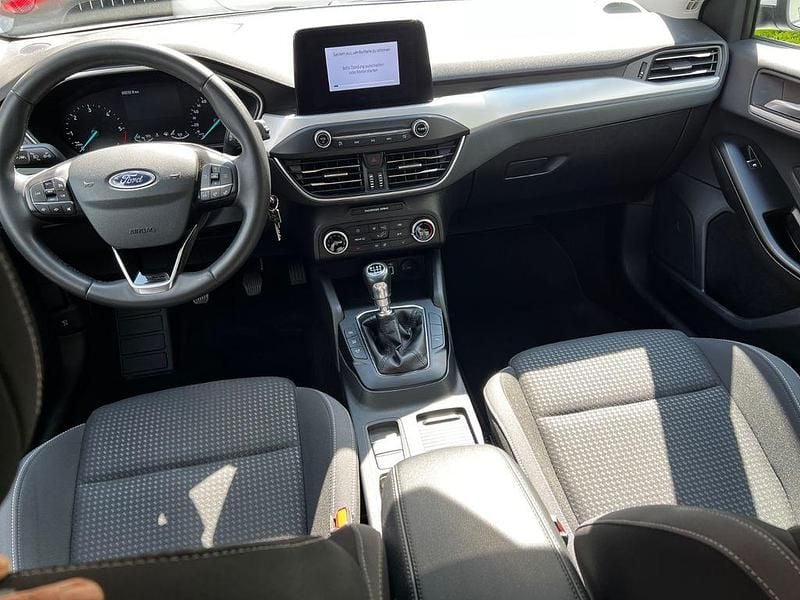Gebraucht Ford Focus Cool & Connect 120 PS (88 kW) 2021 Weiß Kombi