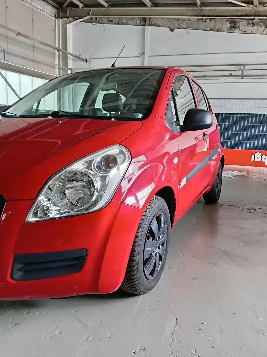Gebraucht Suzuki Splash 65 PS (47 kW) 2009 Rot Kleinwagen