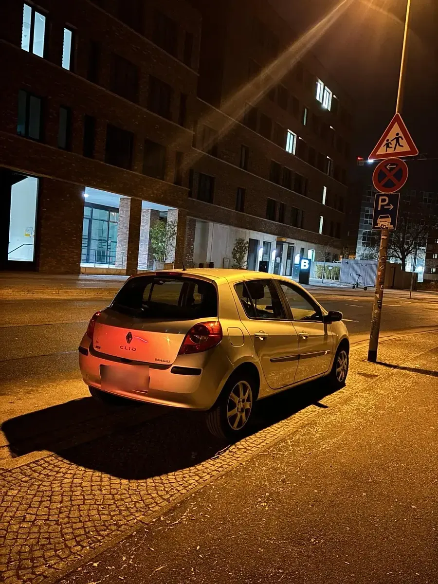 Gebraucht Renault Clio 75 PS (55 kW) 2006 Silber Kleinwagen