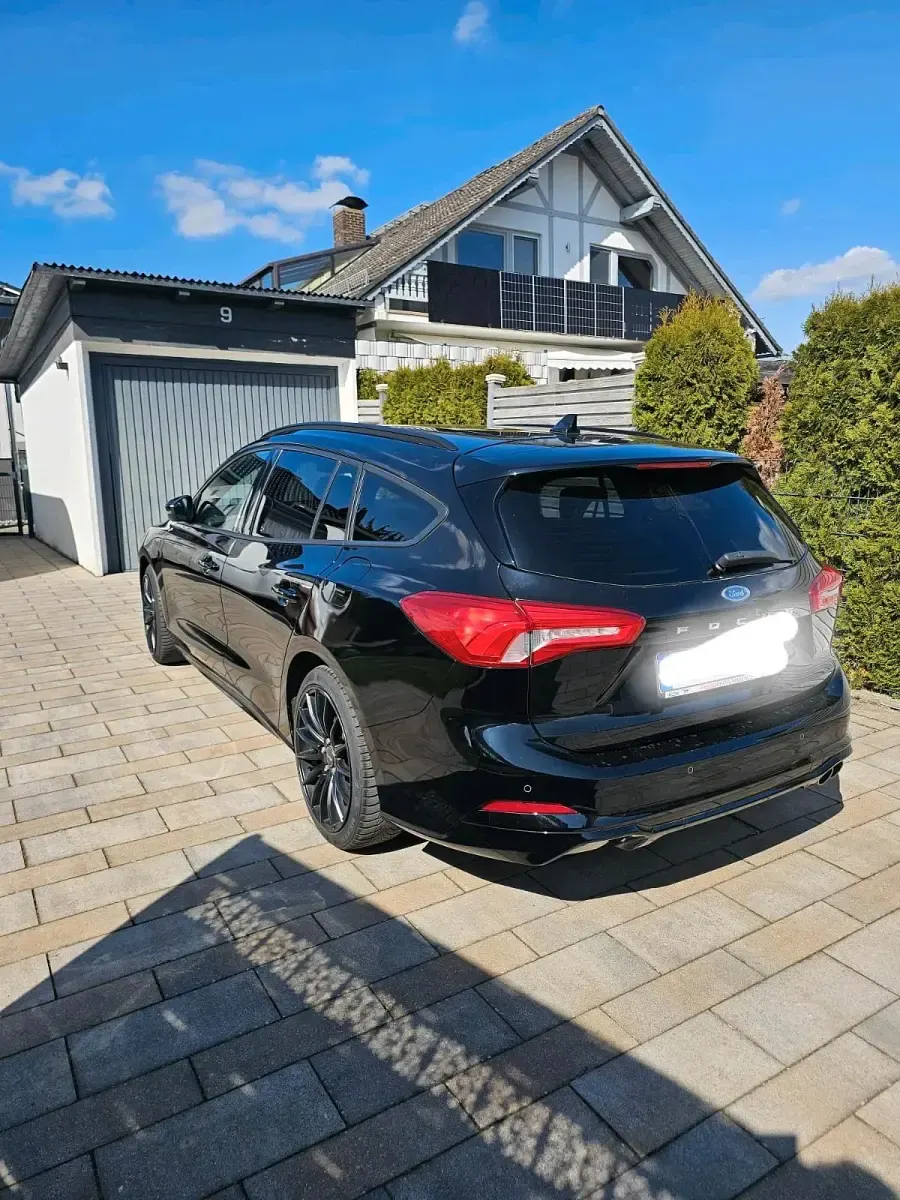 Gebraucht Ford Focus ST-Line 182 PS (133 kW) 2019 Schwarz Kombi