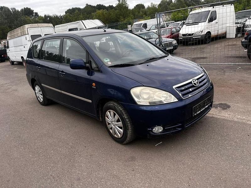 Blau Gebraucht 2002 Toyota Avensis Verso Sol Van / Kleinbus | 4.299 € - Bild 1/4