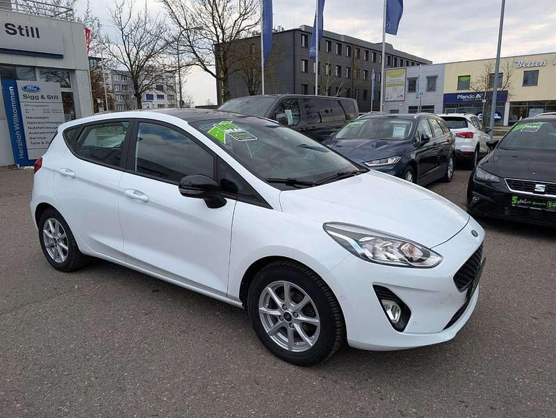 Gebraucht Ford Fiesta Cool & Connect 86 PS (63 kW) 2018 Frostweiß Kleinwagen