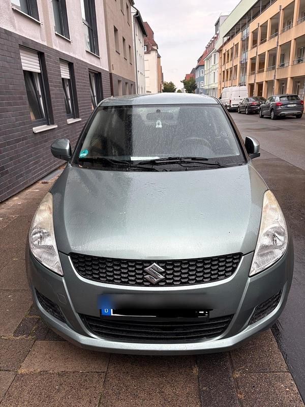 Gebraucht Suzuki Swift 94 PS (69 kW) 2011 Grün Kleinwagen