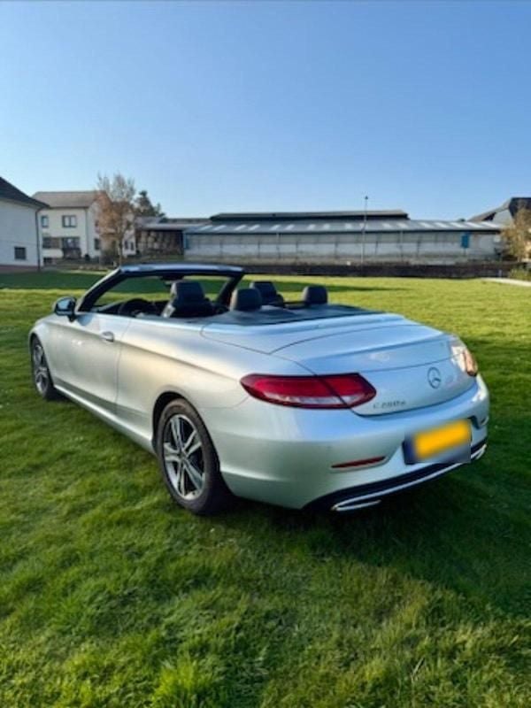 Gebraucht Mercedes C250 204 PS (150 kW) 2017 Silber Cabrio
