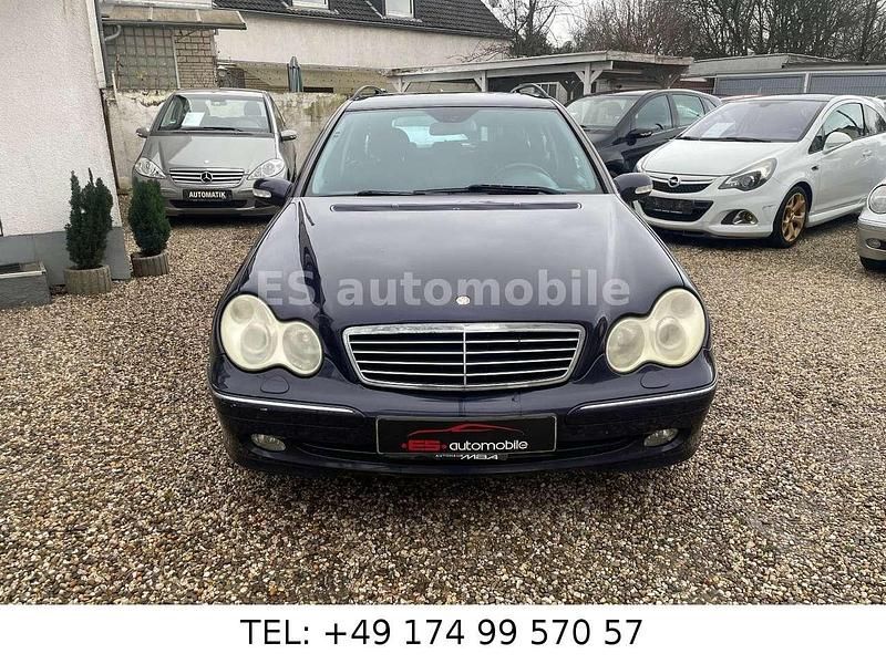 Gebraucht Mercedes C180 143 PS (105 kW) 2003 Violet Kombi