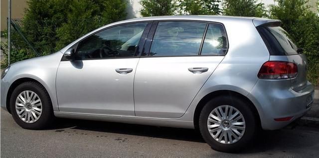 Gebraucht VW Golf VI Trendline 110 PS (80 kW) 2009 Silber metallic Kleinwagen