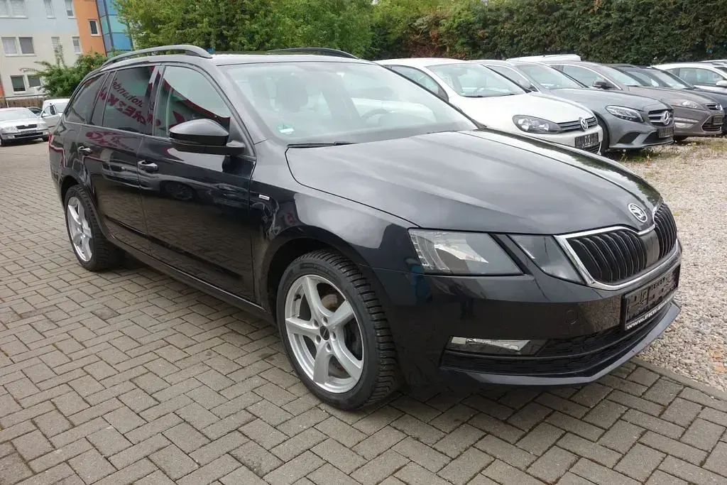 Gebraucht Skoda Octavia Drive 116 PS (85 kW) 2017 Schwarz Kombi