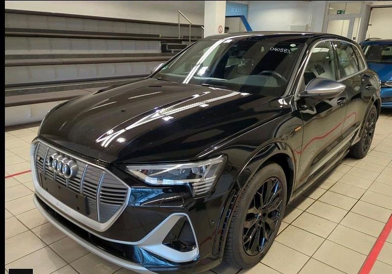 Gebraucht Audi e-tron Sport 369 kW (503 PS) 2022 Schwarz SUV