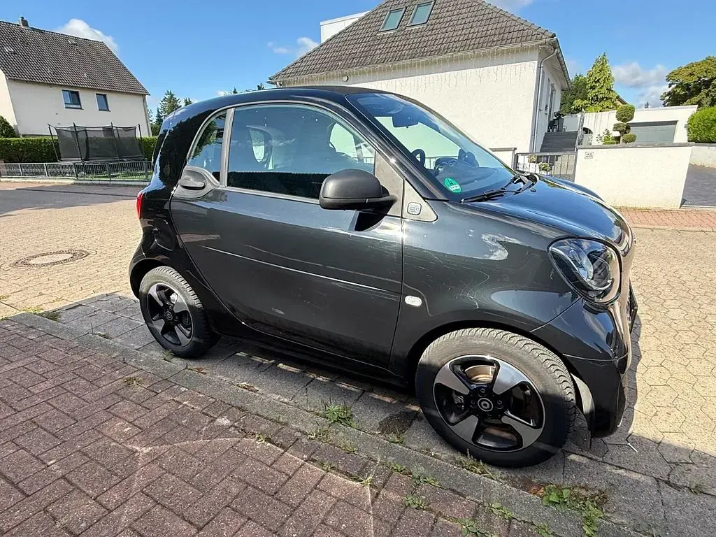 Gebraucht Smart ForTwo Electric Drive 60 kW (82 PS) 2023 Schwarz Coupé